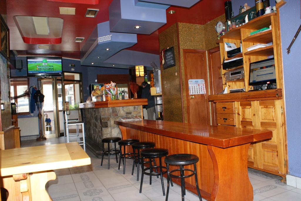 Hostal Los Valles Bielsa Exterior photo