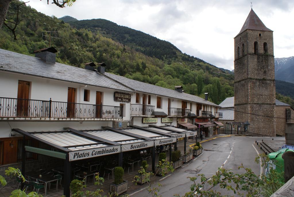 Hostal Los Valles Bielsa Exterior photo