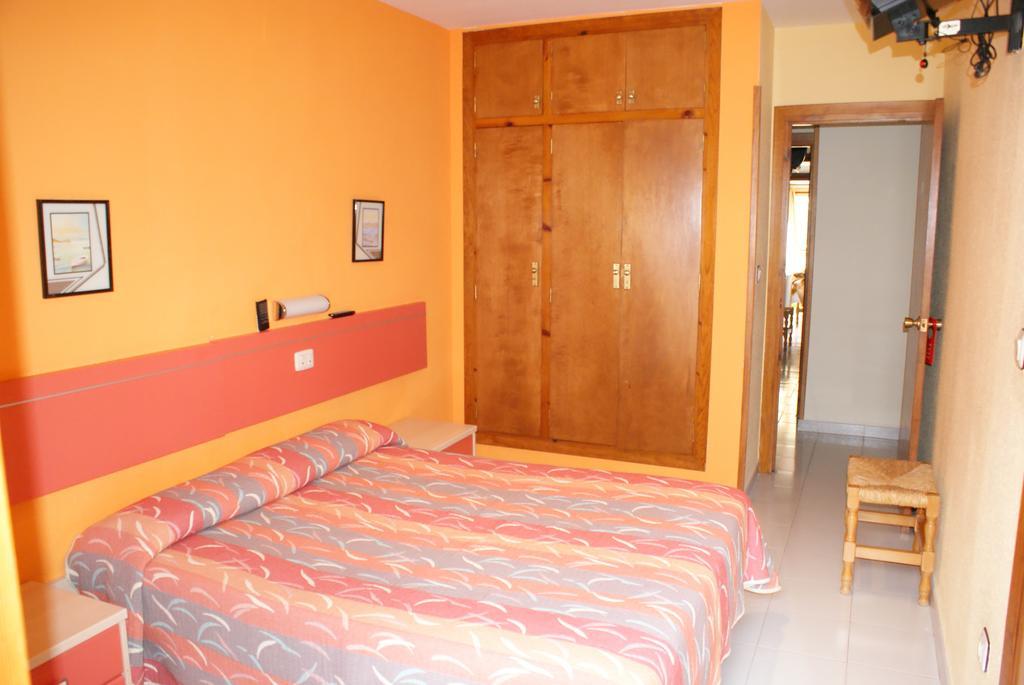 Hostal Los Valles Bielsa Exterior photo