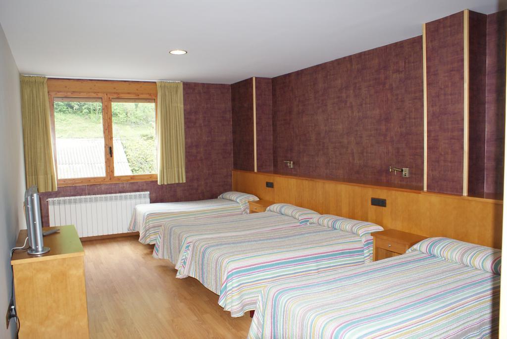 Hostal Los Valles Bielsa Exterior photo